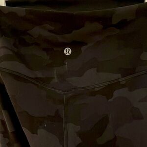 Lululemon leggings size 6